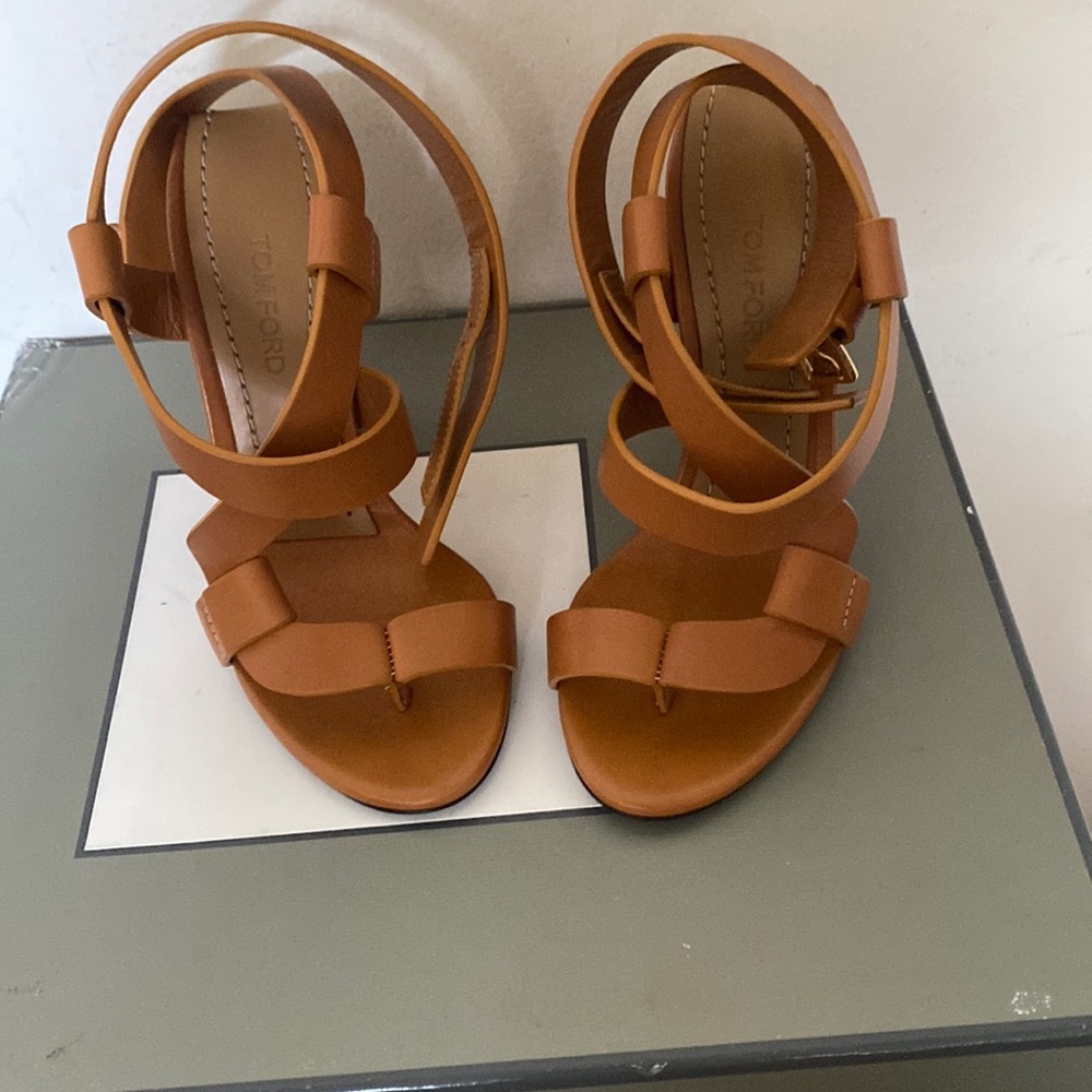 Tom Ford Leather Bos Taurus sandals